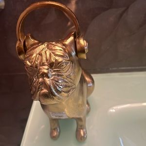 Gold bulldog